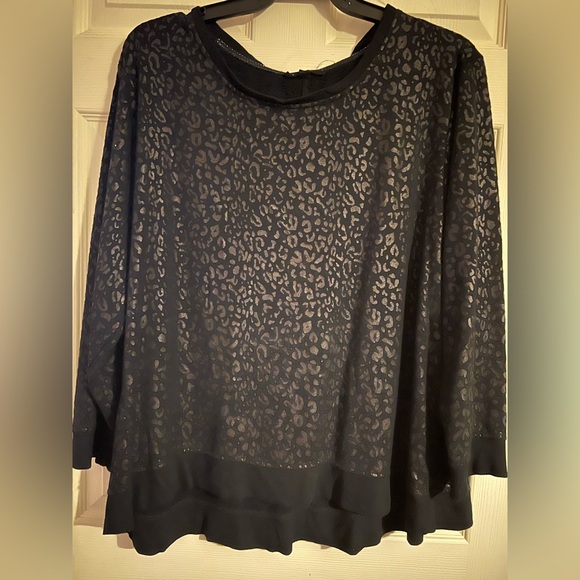 Jane+Delancey Black metallic Leopard Print Top/sweater/sweatshirt Size 2X - Picture 1 of 6
